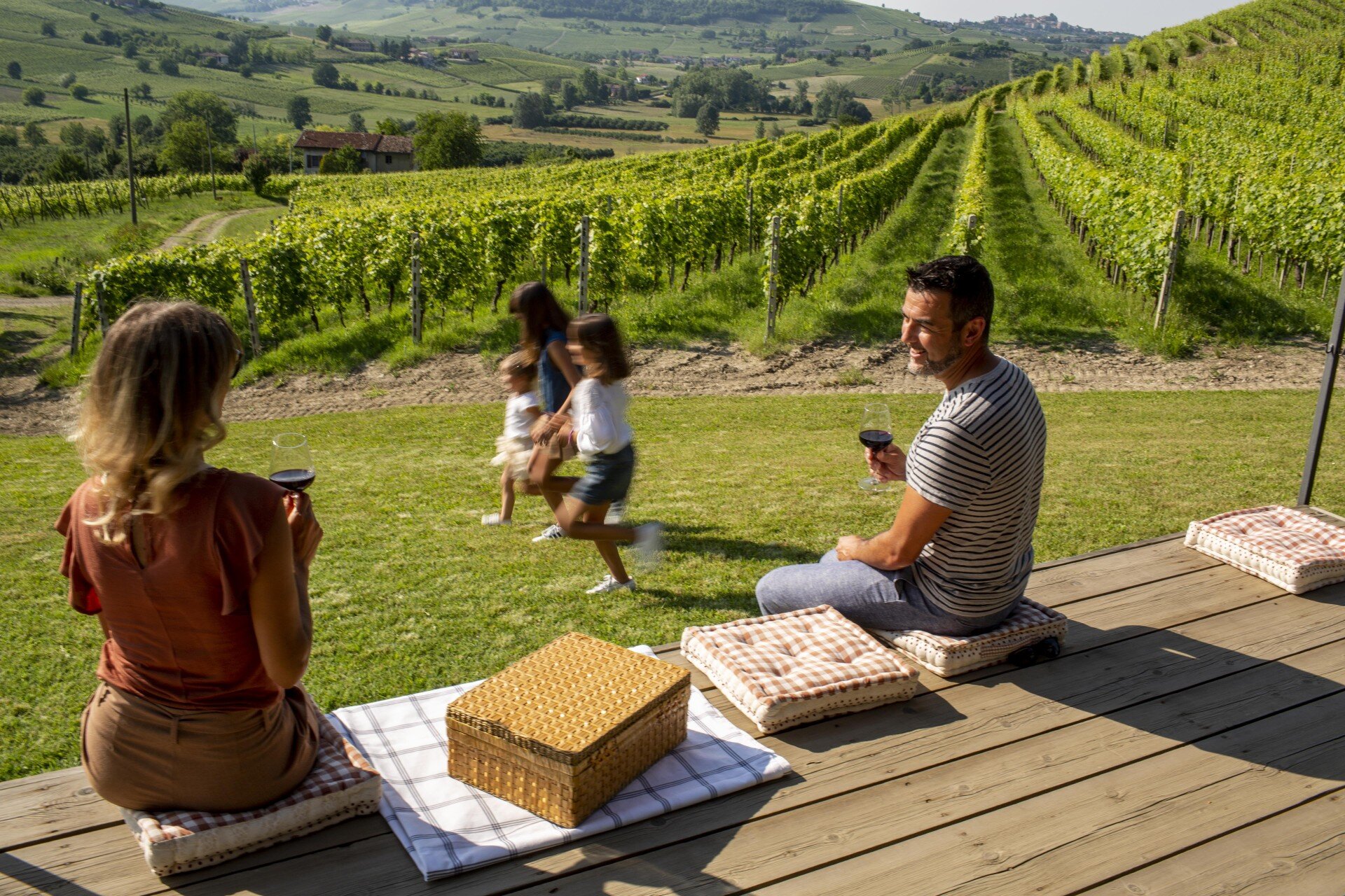 Gourmet picnic among the Moscato hills