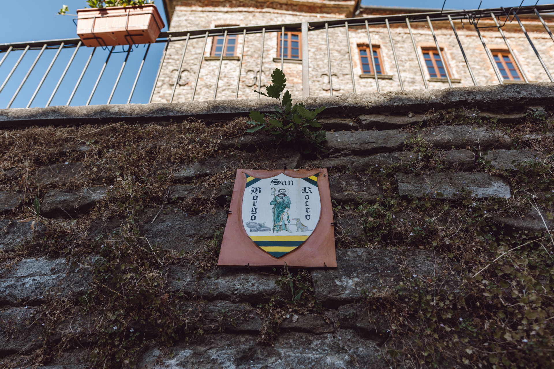 Giardini medievali e stemmi delle contrade